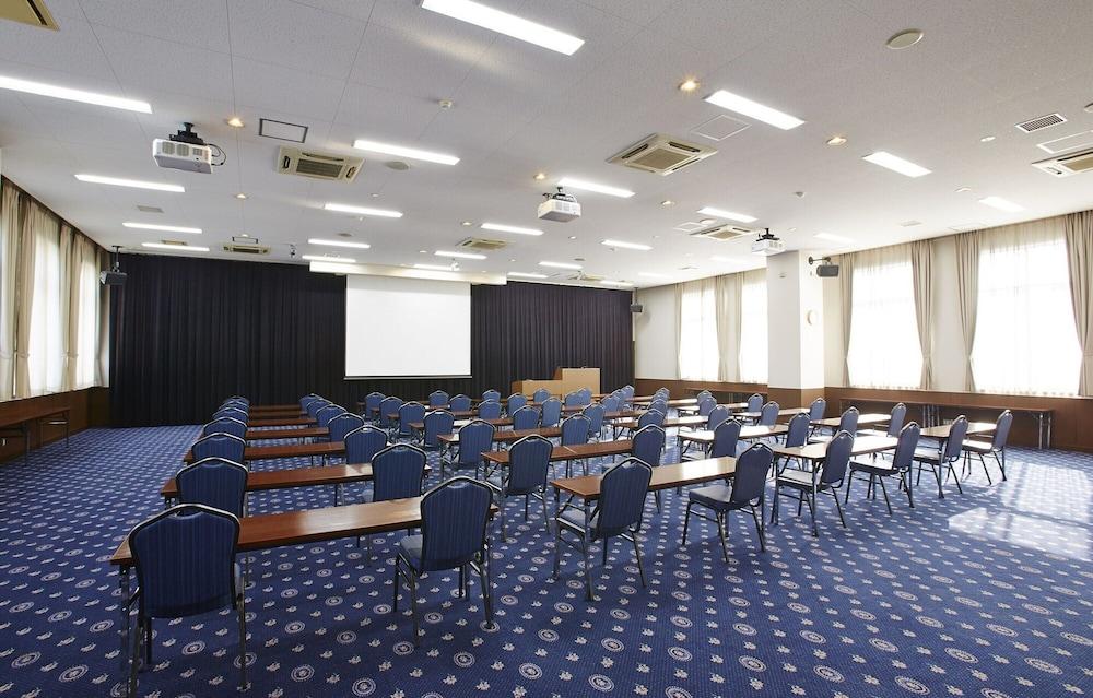 S.Training Center Hotel Oszaka Kültér fotó