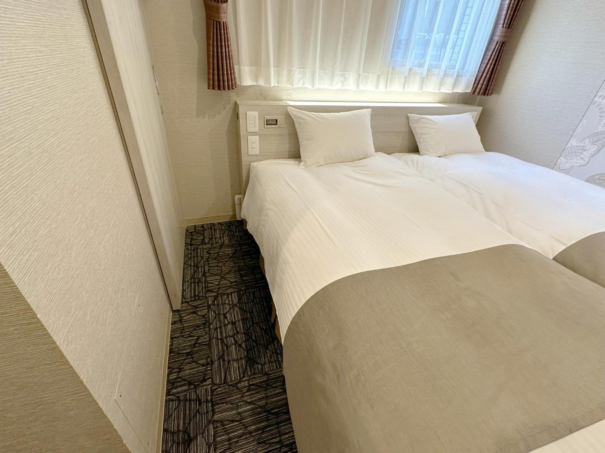 S.Training Center Hotel Oszaka Kültér fotó